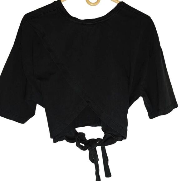 Universal Thread Tie Front Crop Top - Picture 6 of 6